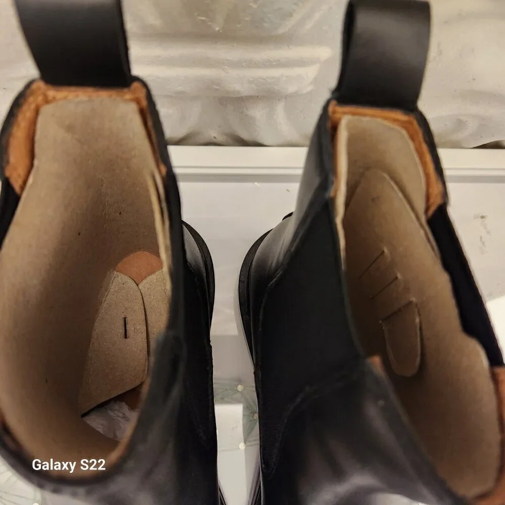 Madewell Pull-On Chelsea Leather Boots. NIB. Size 5.5
